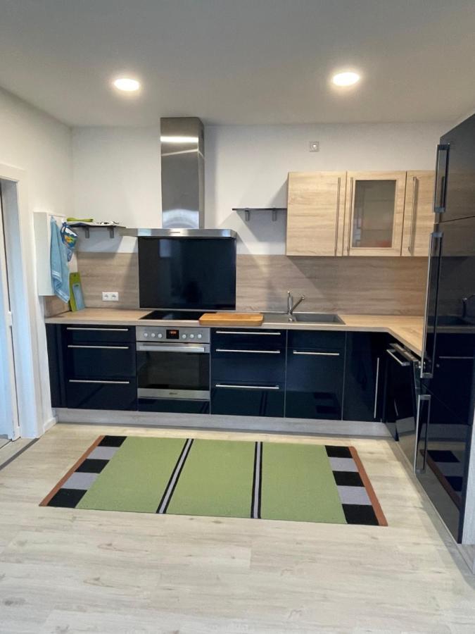 Near Holstentor Modern Apartment Near The Center With Wifi Lubeck Bagian luar foto