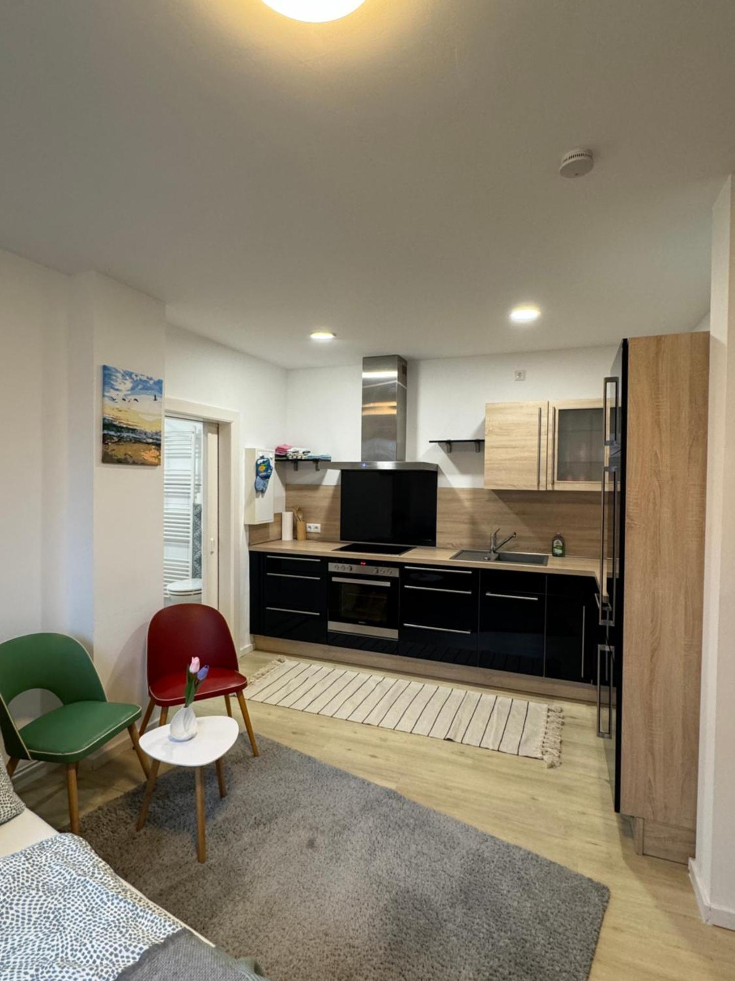 Near Holstentor Modern Apartment Near The Center With Wifi Lubeck Bagian luar foto