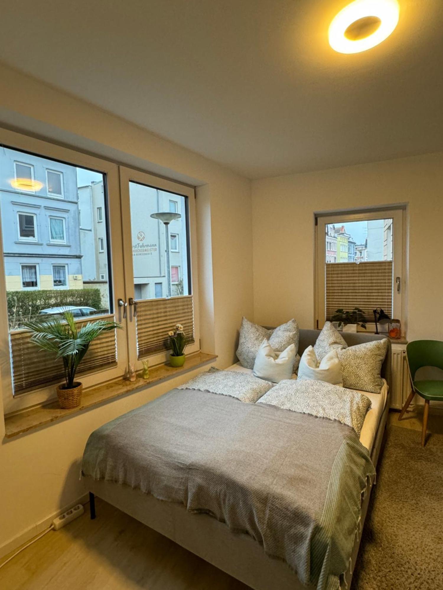 Near Holstentor Modern Apartment Near The Center With Wifi Lubeck Bagian luar foto