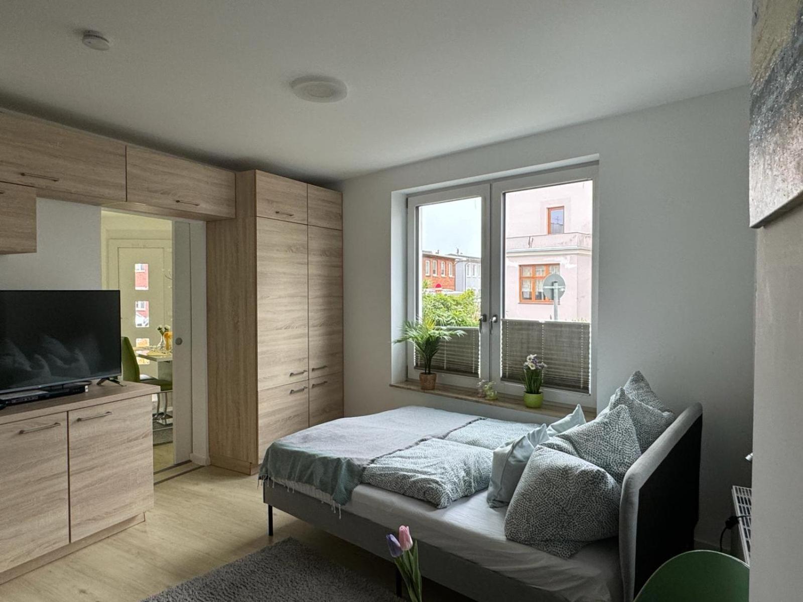 Near Holstentor Modern Apartment Near The Center With Wifi Lubeck Bagian luar foto